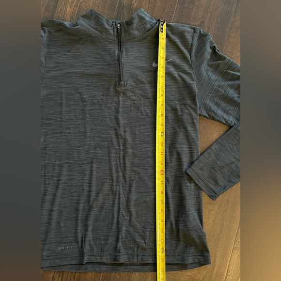 Nike DriFit Running Grey Heather Quarter-Zip Pullover, Medium - Picture 8 of 8